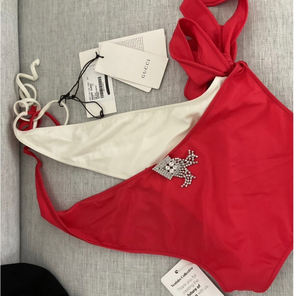 Gucci one piece bathing suit size extra small. - Picture 4 of 7